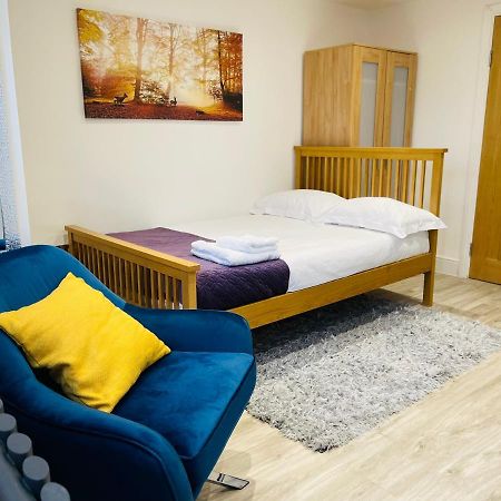 קנילוורת' New Modern Studio Apartment, Parking, Netflix מראה חיצוני תמונה