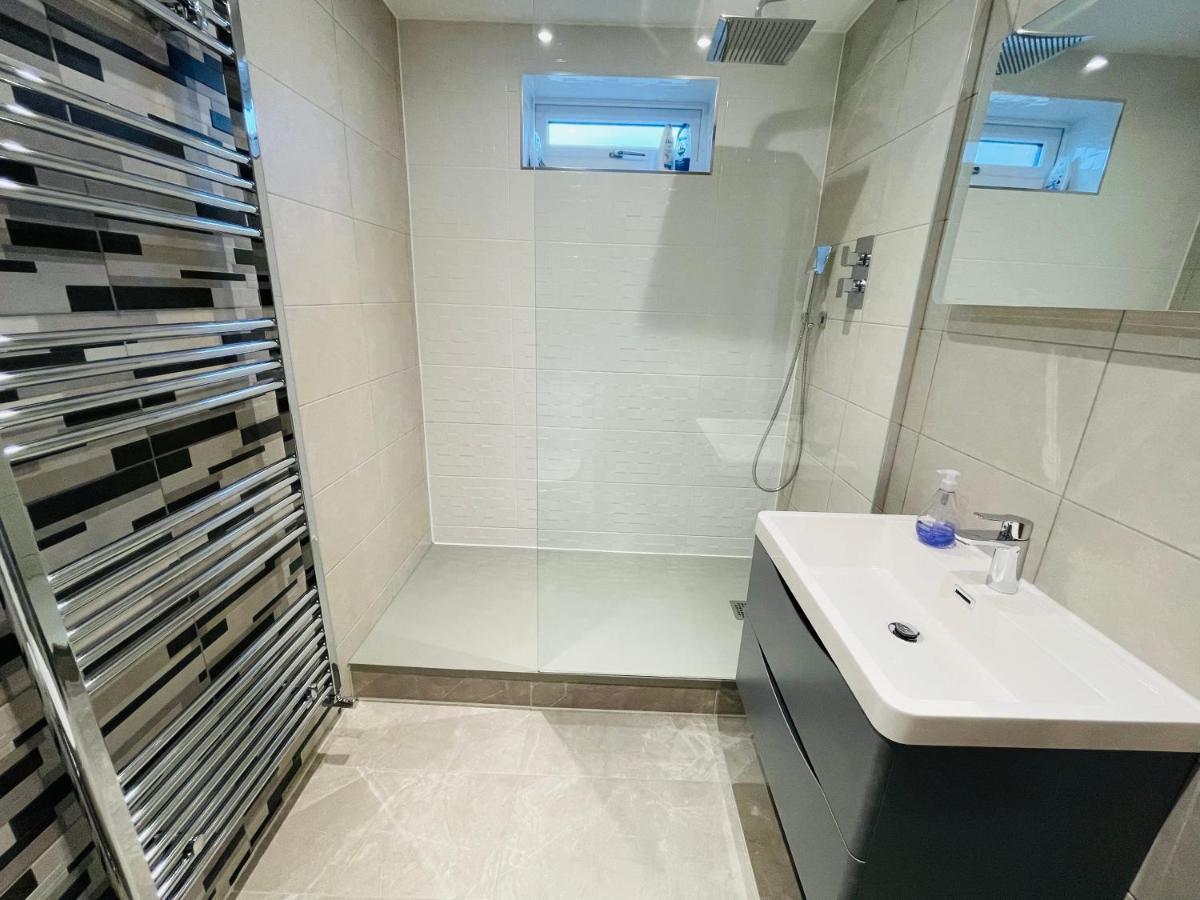 קנילוורת' New Modern Studio Apartment, Parking, Netflix מראה חיצוני תמונה